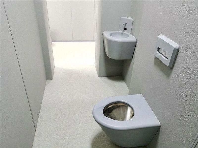 體育館防撞欄桿加軟包